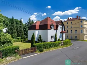 Prodej vícegeneračního domu, Hrob, 346 m2