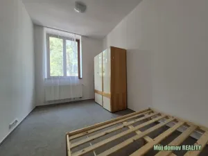 Pronájem bytu 2+kk, Praha - Kbely, Luštěnická, 48 m2