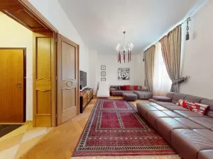 Prodej bytu 2+1, Karlovy Vary, Zámecký vrch, 64 m2