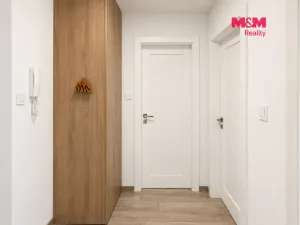 Pronájem bytu 2+kk, Praha - Strašnice, Limuzská, 50 m2