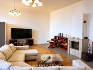 Prodej rodinného domu, Dolní Kounice, Hlavní, 400 m2