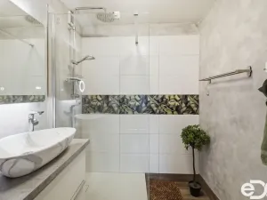 Prodej bytu 3+kk, Praha - Troja, U Pentlovky, 69 m2