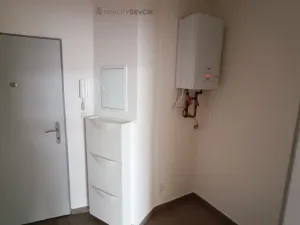 Pronájem bytu 2+kk, České Budějovice - České Budějovice 3, Pražská tř., 42 m2