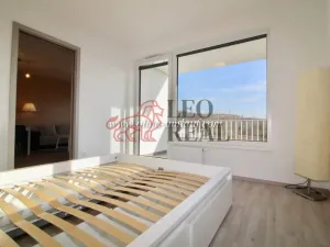 Pronájem bytu 2+kk, Praha - Vysočany, Strnadových, 63 m2