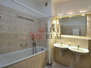 Pronájem bytu 4+1, Praha - Veleslavín, Na okraji, 130 m2
