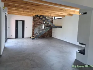 Pronájem rodinného domu, Praha - Nebušice, V uličkách, 166 m2