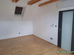Pronájem rodinného domu, Praha - Nebušice, V uličkách, 166 m2