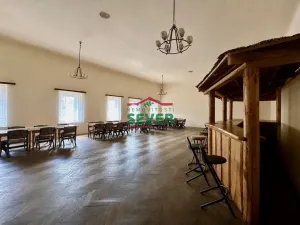 Prodej komerční nemovitosti, Hora Svaté Kateřiny, nám. Pionýrů, 800 m2