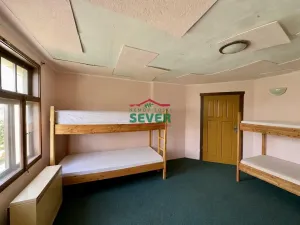 Prodej komerční nemovitosti, Hora Svaté Kateřiny, nám. Pionýrů, 800 m2