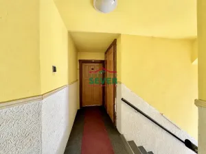 Prodej komerční nemovitosti, Hora Svaté Kateřiny, nám. Pionýrů, 800 m2