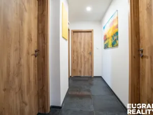 Prodej bytu 4+1, Černošice, Komenského, 124 m2