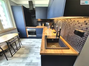 Prodej bytu 3+1, Cheb, Lesní, 64 m2