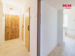 Prodej bytu 2+1, Plesná, 5. května, 50 m2