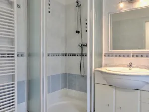 Pronájem bytu 1+kk, Chýně, Na Kališti, 36 m2