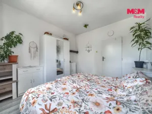 Prodej bytu 3+1, Suchomasty, 74 m2