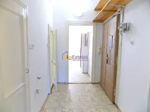 Pronájem bytu 2+kk, Praha - Břevnov, Za Strahovem, 50 m2