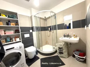 Pronájem bytu 2+kk, Ústí nad Labem - Ústí nad Labem-centrum, Velká Hradební, 52 m2
