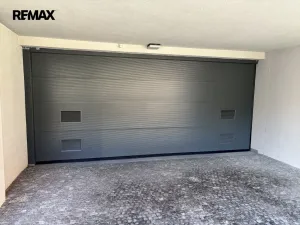 Pronájem garážového stání, Praha - Smíchov, Na Neklance, 25 m2