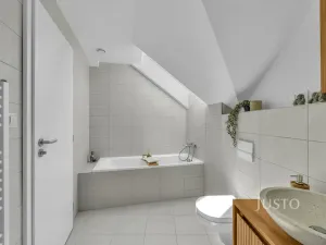 Prodej bytu 4+kk, Býkev, 128 m2