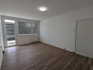 Pronájem bytu 2+1, Klášterec nad Ohří - Miřetice u Klášterce nad Ohří, Královéhradecká, 59 m2