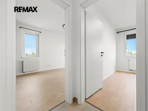 Pronájem bytu 2+kk, Praha - Strašnice, Strančická, 48 m2