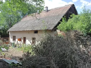 Prodej pozemku pro bydlení, Lešany, 2358 m2