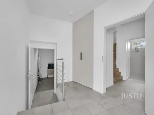 Prodej bytu 4+kk, Býkev, 128 m2