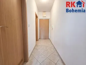 Pronájem bytu 1+kk, Praha - Kunratice, Pod Haltýřem, 30 m2