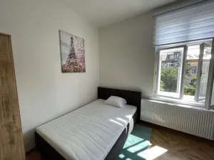 Pronájem bytu 1+kk, Praha, Legerova, 25 m2