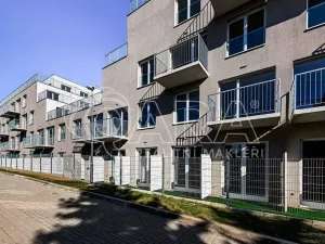 Pronájem bytu 1+kk, Praha - Hostavice, Českobrodská, 28 m2