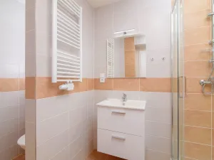 Pronájem bytu 2+kk, Praha - Karlín, Sokolovská, 50 m2