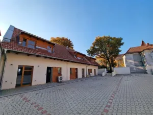 Prodej bytu 4+kk, Stochov, náměstí u dubu, 110 m2