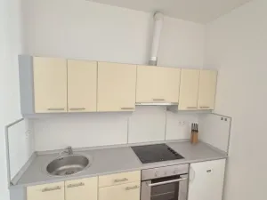 Pronájem bytu 2+kk, Praha - Karlín, Křižíkova, 54 m2