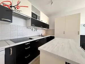Pronájem bytu 1+kk, Praha - Černý Most, Truhlářova, 31 m2