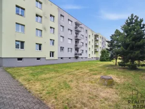 Prodej bytu 3+1, Pardubice - Polabiny, Družstevní, 70 m2