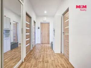 Prodej bytu 3+1, Březůvky, 81 m2