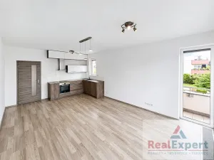 Prodej bytu 2+kk, Praha - Pitkovice, Lošáková, 87 m2