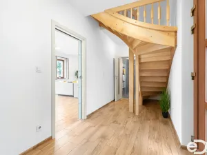 Prodej bytu 4+kk, Choteč, 105 m2