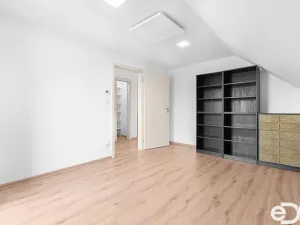 Prodej bytu 4+kk, Choteč, 105 m2