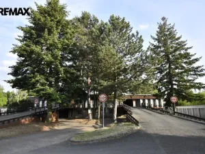 Prodej garážového stání, Hradec Králové - Nový Hradec Králové, Mrštíkova, 26 m2