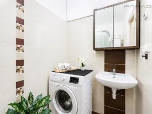 Pronájem bytu 2+kk, Praha - Žižkov, Prvního pluku, 45 m2