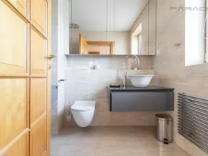Pronájem rodinného domu, Praha - Březiněves, Skřivánčí, 725 m2