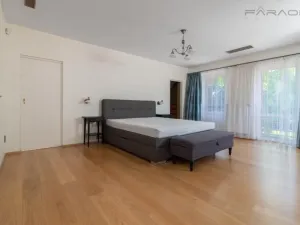 Pronájem rodinného domu, Praha - Březiněves, Skřivánčí, 725 m2