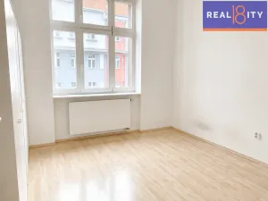 Prodej bytu 1+1, Praha, Jaselská, 55 m2