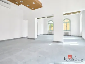 Prodej kanceláře, Nejdek, náměstí Karla IV., 750 m2
