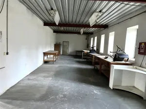 Pronájem skladu, Církvice, 511 m2