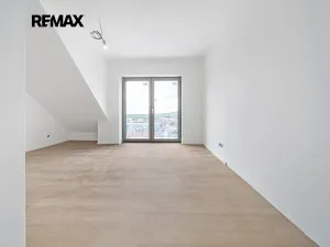 Prodej bytu 3+kk, Moravany, Květná, 108 m2
