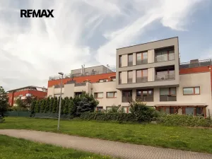 Pronájem bytu 2+kk, Praha - Pitkovice, Pečárková, 52 m2