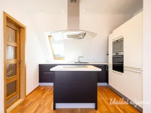 Pronájem bytu 2+kk, Praha - Holešovice, Tusarova, 64 m2