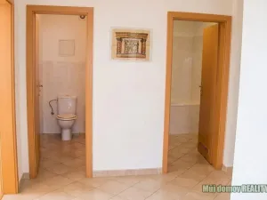 Pronájem bytu 2+kk, Praha - Kunratice, Merhoutova, 60 m2